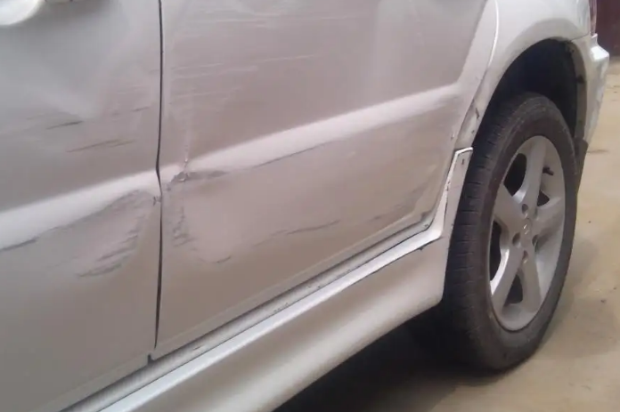汽車(chē)救援解答汽車(chē)劃痕怎么辦？
