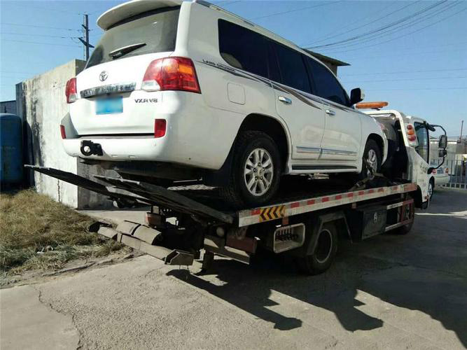 民和汽車雪地困境救援：專業(yè)團隊助您脫困，安全回家